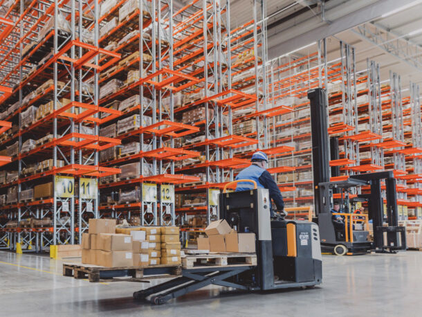 Regalsysteme, Fördertechnik und Gabelstapler