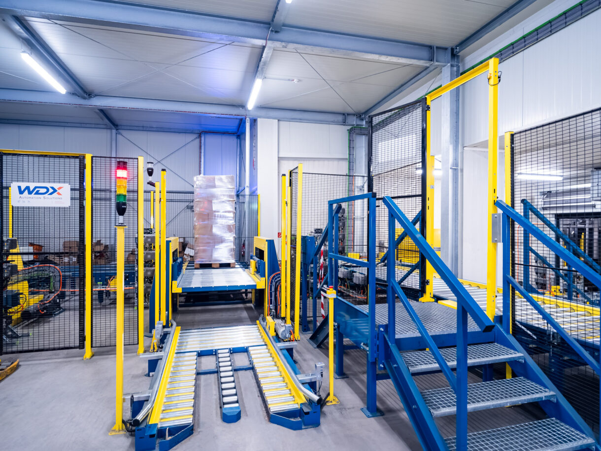 Entnahmestation an einem Fördersystem für Paletten